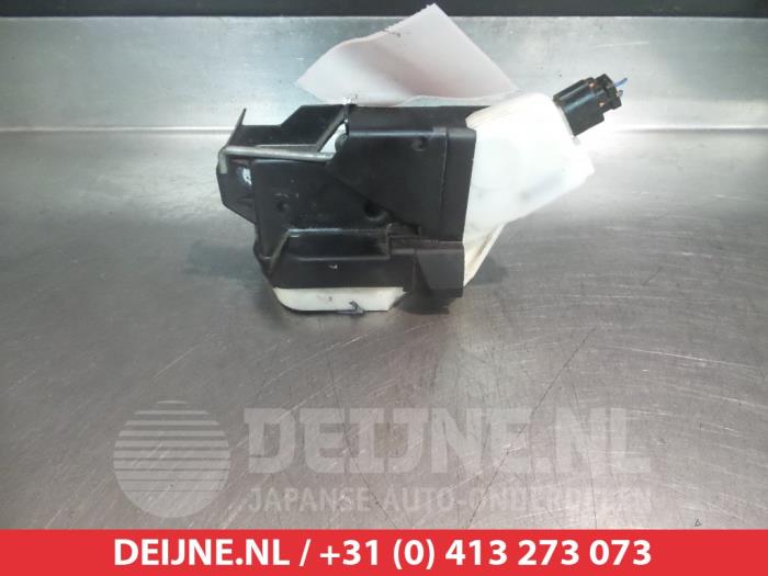 Mitsubishi Pajero Deurslot Mechaniek 4Deurs rechts-achter O281648