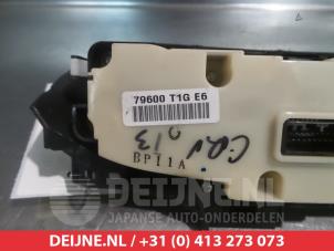 Honda CR-V Heater control panel O306099 photo 3