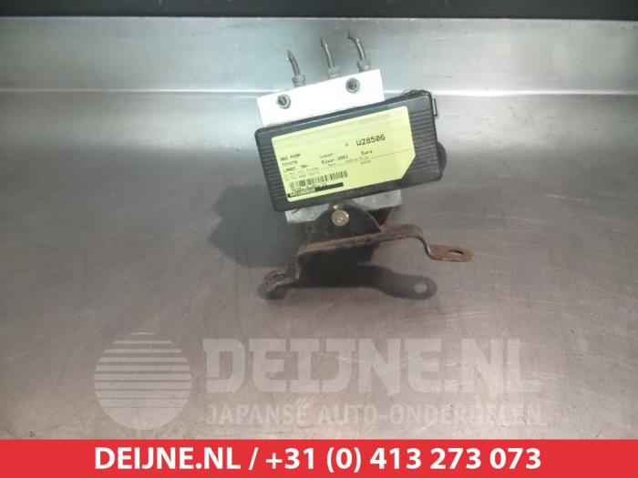 Gebruikte ABS Pomp Toyota Land Cruiser 90 (J9) 3.0 D-4D 16V Prijs € 150,00 Margeregeling aangeboden door V.Deijne Jap.Auto-onderdelen BV