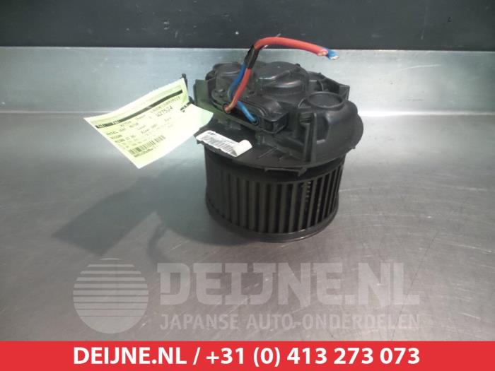 Nissan Micra CC Heating and ventilation fan motor O367051