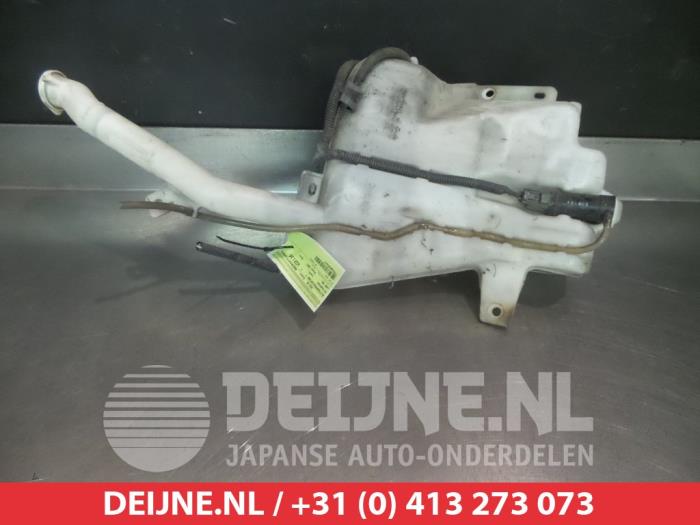 Mitsubishi L200 Ruitensproeiertank voor O340661