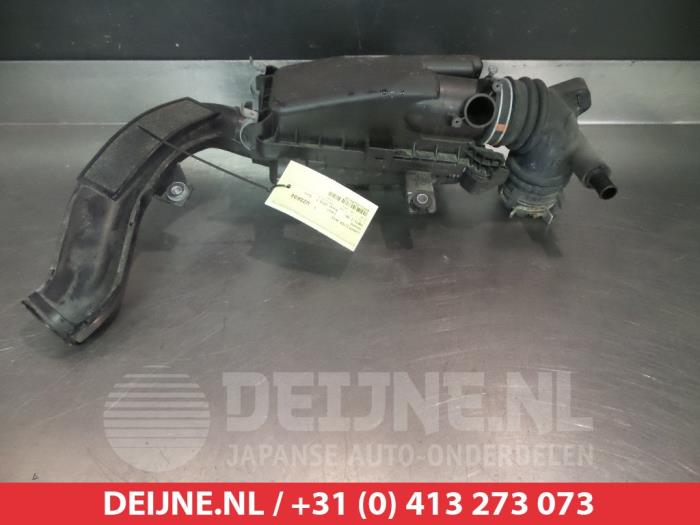 Toyota Yaris Luftfiltergehäuse O357328