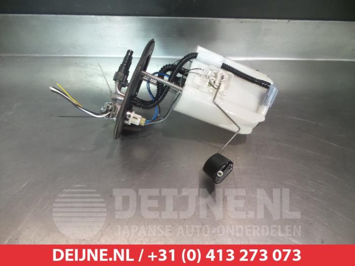 Gebruikte Tank element Pomp Kia Carnival/Grand Carnival 3 2.2 CRDi 16V VGT Prijs € 75,00 Margeregeling aangeboden door V.Deijne Jap.Auto-onderdelen BV