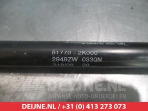 Kia Soul Rear gas strut, left O293914 photo 2