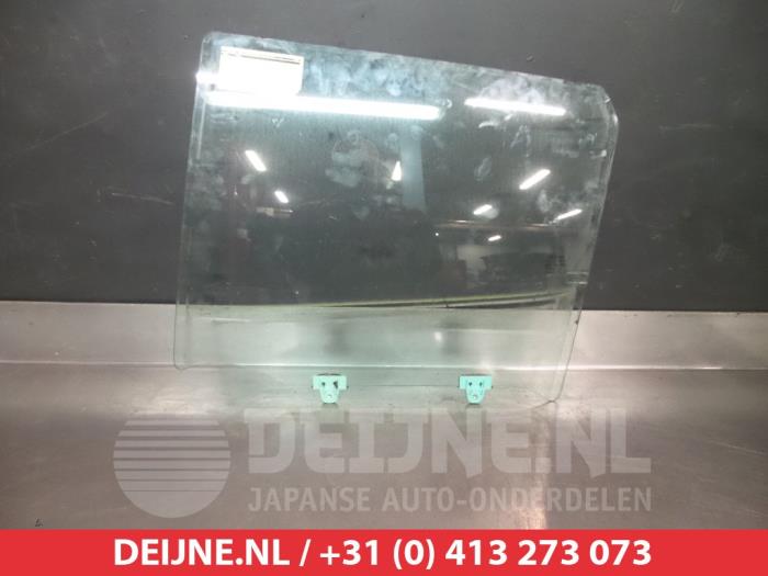 Nissan Juke Türscheibe 4-türig links hinten O287482