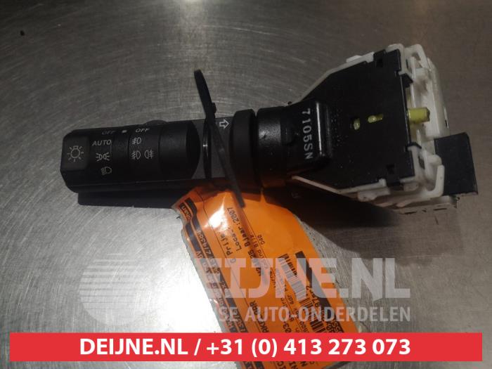 Nissan Navara Light switch O306861