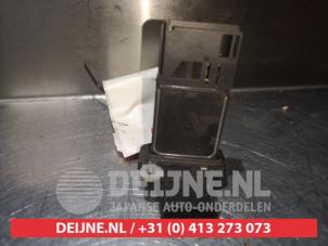 Gebruikte Luchthoeveelheidsmeter Honda CR-V (RD5/6/7/8) 2.2 CTDi 16V Prijs € 25,00 Margeregeling aangeboden door V.Deijne Jap.Auto-onderdelen BV