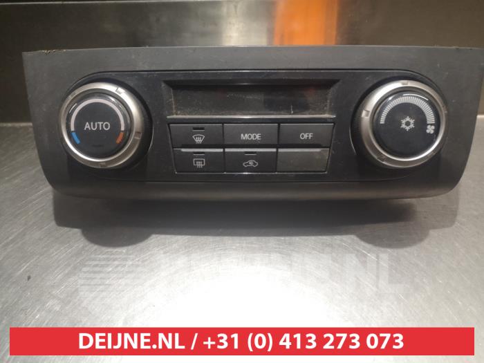 Mitsubishi Pajero Kachel Bedieningspaneel O306023