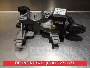 Mitsubishi Colt Schlossset Zylinder (komplett) O278492 foto 2