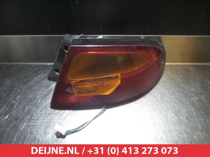 Mazda 323F Achterlicht rechts O298770