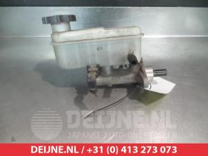 Gebruikte Hoofdremcilinder Ssang Yong Rodius 2.7 270 Xdi 20V 4x2 Prijs op aanvraag aangeboden door V.Deijne Jap.Auto-onderdelen BV