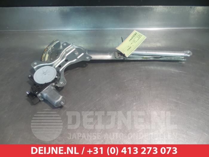 Daihatsu Cuore Fenstermechanik 4-türig links vorne O275917
