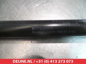 Hyundai IX35 Rear gas strut, left O293685 photo 2