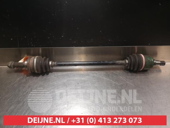 Suzuki Liana Aandrijfas links-achter O393184
