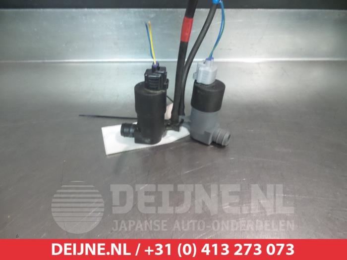 Toyota Yaris Ruitensproeierpomp voor O340990