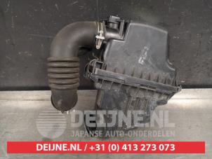 Gebruikte Luchtfilterhuis Toyota Yaris III (P13) 1.0 12V VVT-i Prijs € 50,00 Margeregeling aangeboden door V.Deijne Jap.Auto-onderdelen BV