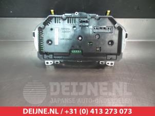 Toyota Yaris Tacho - Kombiinstrument KM O305267 foto 2