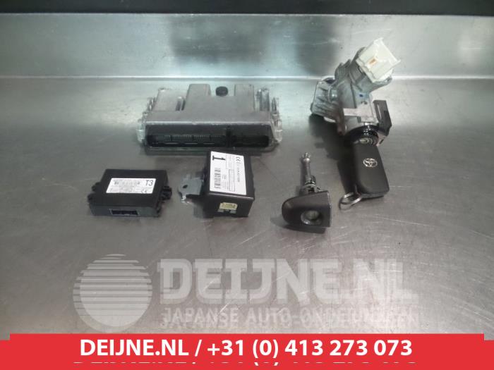 Toyota Yaris Kontaktslot+Sleutel O336109