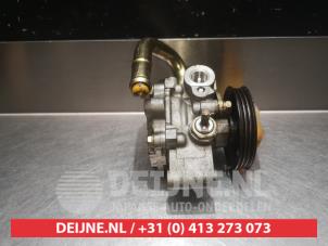 Daihatsu Sirion Power steering pump O331838 photo 4