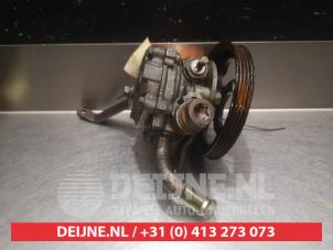 Daihatsu Young RV Power steering pump O331851 photo 2