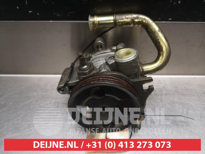 Gebruikte Pomp Servo Daihatsu Move (L9) 1.0 12V Prijs € 25,00 Margeregeling aangeboden door V.Deijne Jap.Auto-onderdelen BV