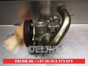 Daihatsu Sirion Power steering pump O331835 photo 2