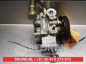 Daihatsu Sirion Power steering pump O331835 photo 3