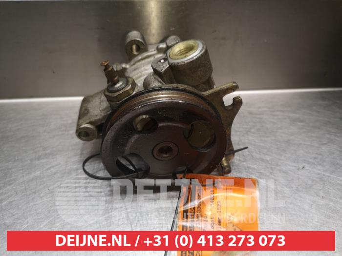 Gebruikte Servopomp Daihatsu Sirion/Storia (M1) 1.0 12V Prijs € 30,00 Margeregeling aangeboden door V.Deijne Jap.Auto-onderdelen BV