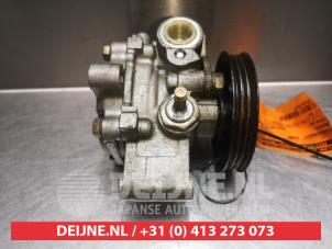 Daihatsu Sirion Power steering pump O331836 photo 2
