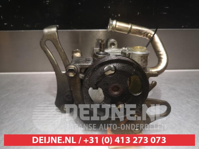 Gebruikte Stuurpomp Daihatsu Sirion/Storia (M1) 1.0 12V Prijs € 30,00 Margeregeling aangeboden door V.Deijne Jap.Auto-onderdelen BV