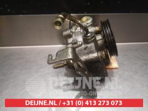 Daihatsu Sirion Power steering pump O331840 photo 2