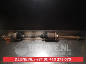 Gebruikte Homokineetas rechts-voor Nissan Primera (P12) 2.2 dCi 16V Prijs € 45,00 Margeregeling aangeboden door V.Deijne Jap.Auto-onderdelen BV