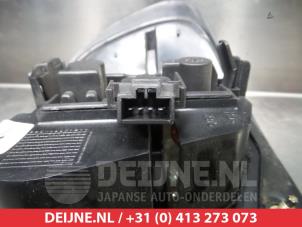 Nissan Primera Achterlicht rechts O299228 foto 3