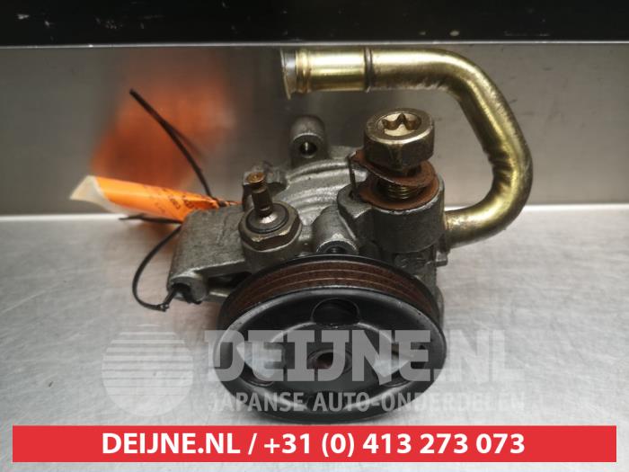 Gebruikte Pomp Servo Daihatsu Cuore (L251/271/276) Prijs € 25,00 Margeregeling aangeboden door V.Deijne Jap.Auto-onderdelen BV