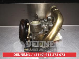 Daihatsu Cuore Power steering pump O331821 photo 3