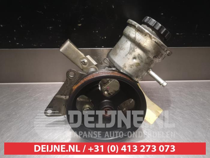 Stuurbekrachtiging Pomp van een Daihatsu Terios (J2) 1.5 16V DVVT 4x2 Euro 4 2007