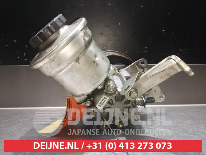 Stuurbekrachtiging Pomp van een Daihatsu Terios (J2) 1.5 16V DVVT 4x2 Euro 4 2007