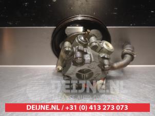 Daihatsu Young RV Power steering pump O331847 photo 3