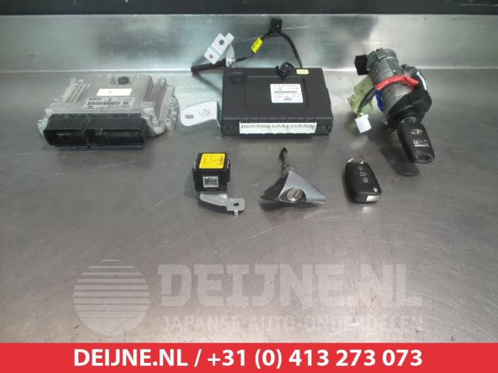 Hyundai I30 Computer Motormanagement O344220