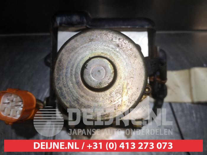 Gebruikte ABS Pomp Honda CR-V (RD1/3) 2.0i 16V VTEC Prijs € 35,00 Margeregeling aangeboden door V.Deijne Jap.Auto-onderdelen BV