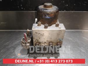Daihatsu Gran Move ABS pump O338261 photo 3