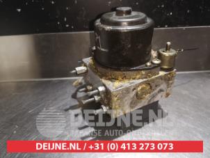 Daihatsu Terios ABS pump O338236 photo 4