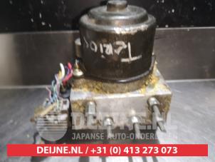 Daihatsu Terios ABS pump O338236 photo 2