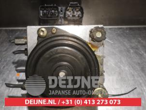 Gebruikte ABS Pomp Daihatsu Terios (J1) 1.3 16V 4x4 Prijs € 25,00 Margeregeling aangeboden door V.Deijne Jap.Auto-onderdelen BV