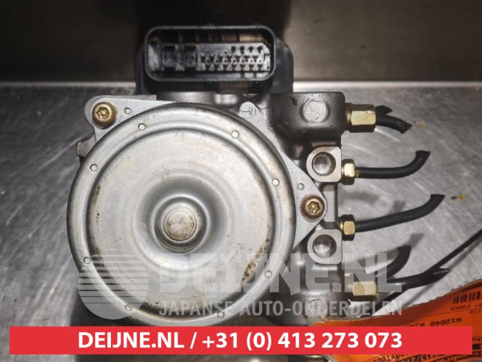 Gebruikte ABS Pomp Honda S2000 (AP1) 2.0 16V VTEC Prijs € 125,00 Margeregeling aangeboden door V.Deijne Jap.Auto-onderdelen BV