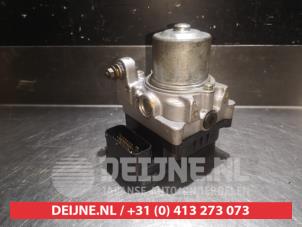 Honda Stream ABS pump O338163 photo 4
