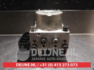 Daihatsu Cuore ABS Pomp O338270 foto 2