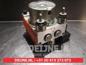Daihatsu Cuore ABS Pomp O338270 foto 3