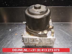 Daihatsu Terios ABS pump O338237 photo 4