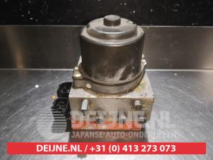 Daihatsu Terios ABS pump O338237 photo 3